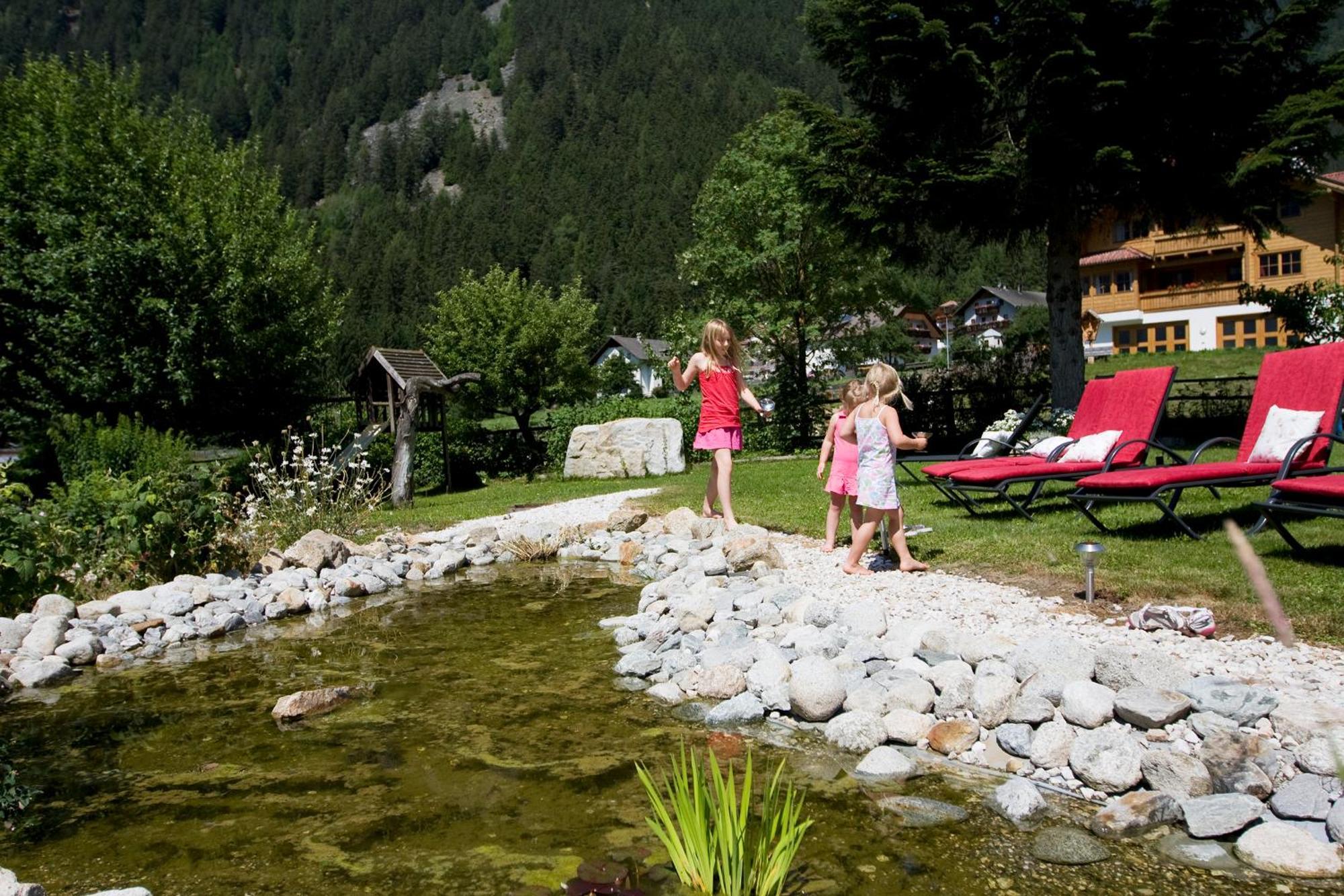 Hotel Messnerwirt アンテルセルヴァ・ディ・メッツォ エクステリア 写真