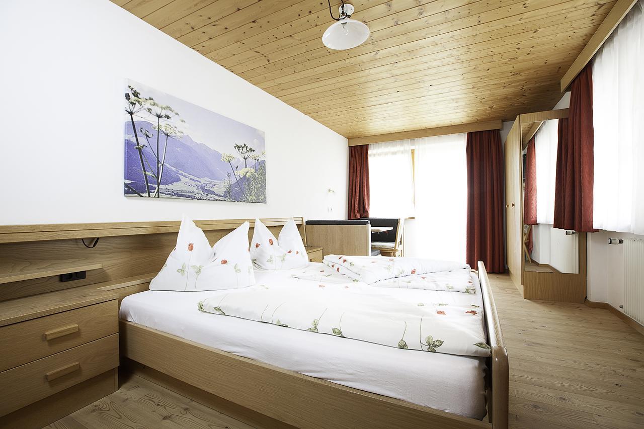 Hotel Messnerwirt アンテルセルヴァ・ディ・メッツォ エクステリア 写真